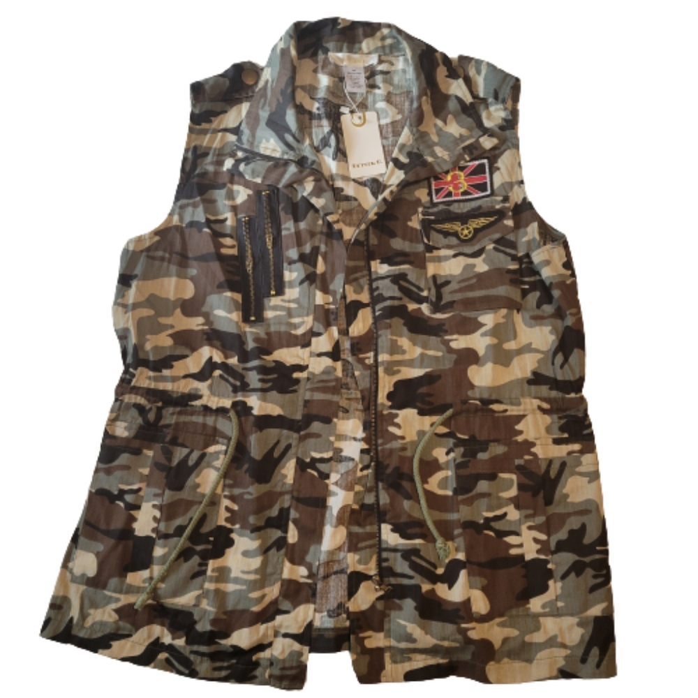 Better B. Women's camouflage zip up waist drawstring sleeveless size Medium